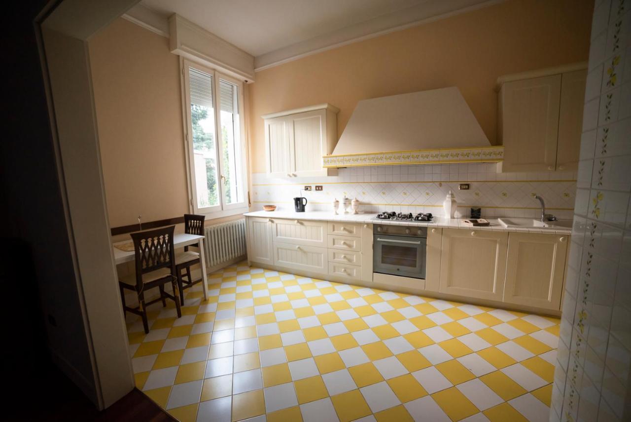 B&B Matteotti Luxury Home Виньола Екстериор снимка